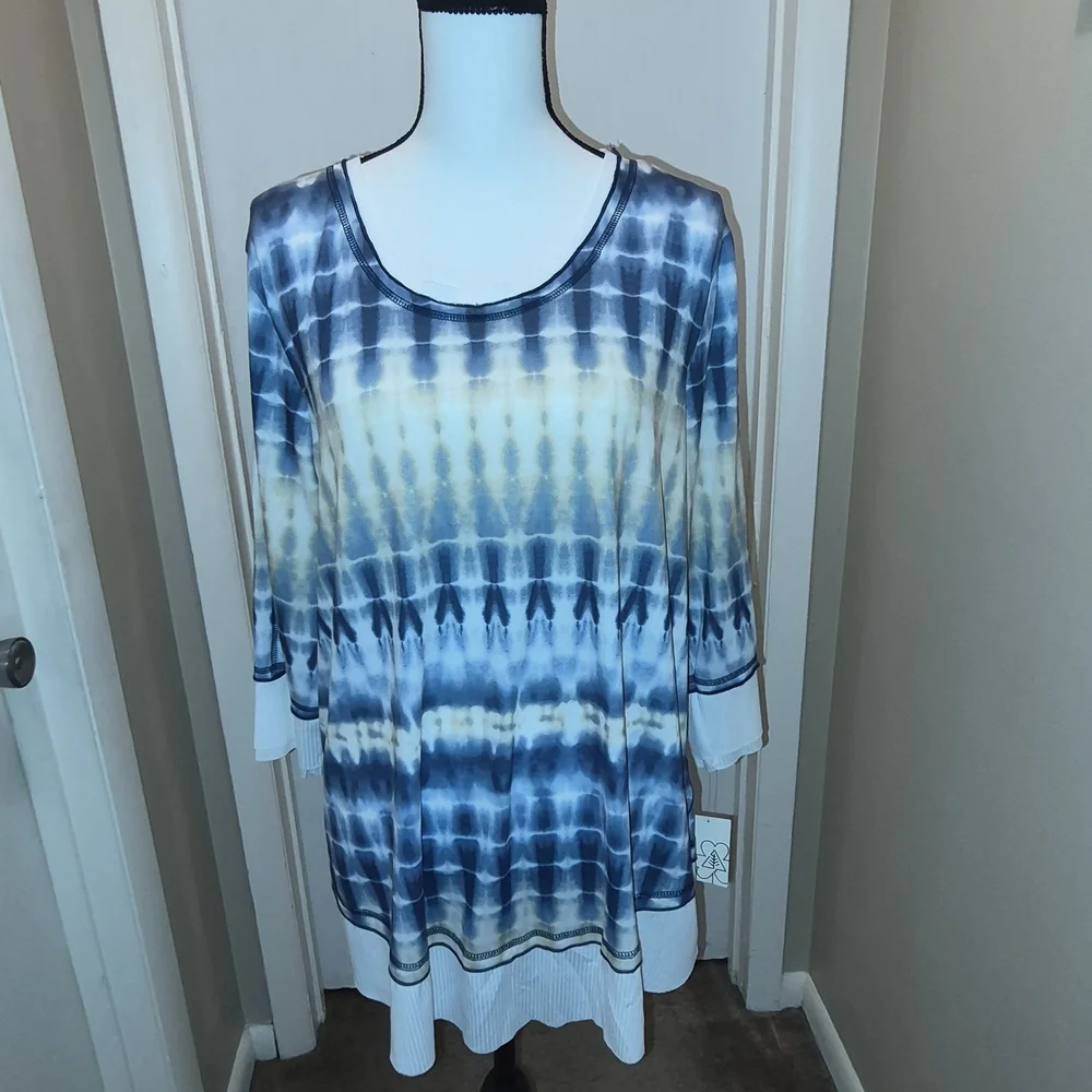 Clover + Pine Tie-Dye Long Sleeve Top - Picture 2 of 11